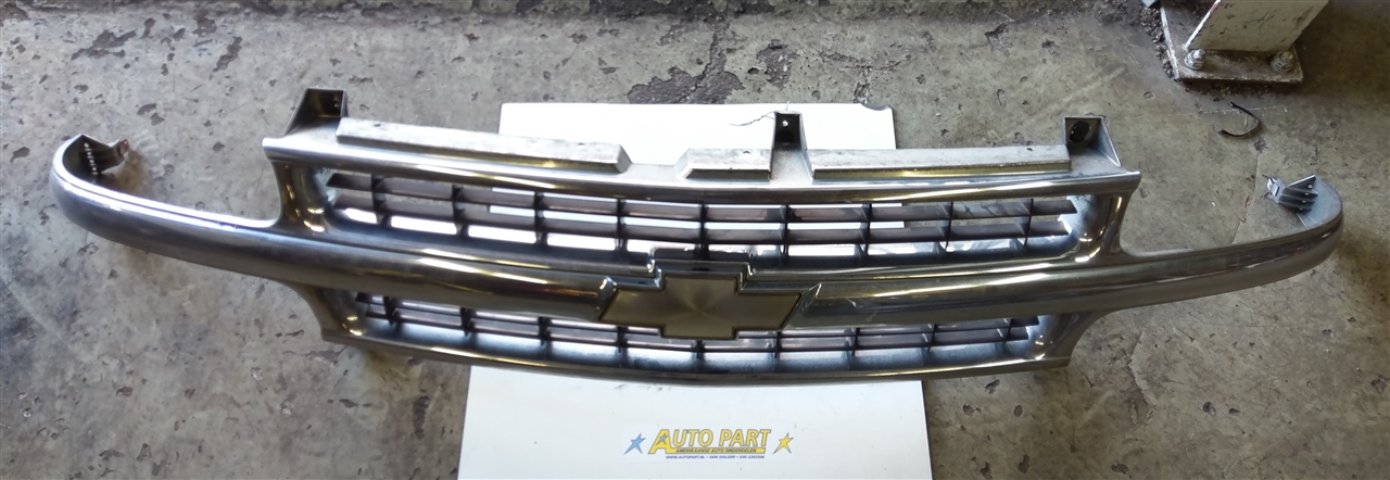 Chevrolet Tahoe grille 2000-2006