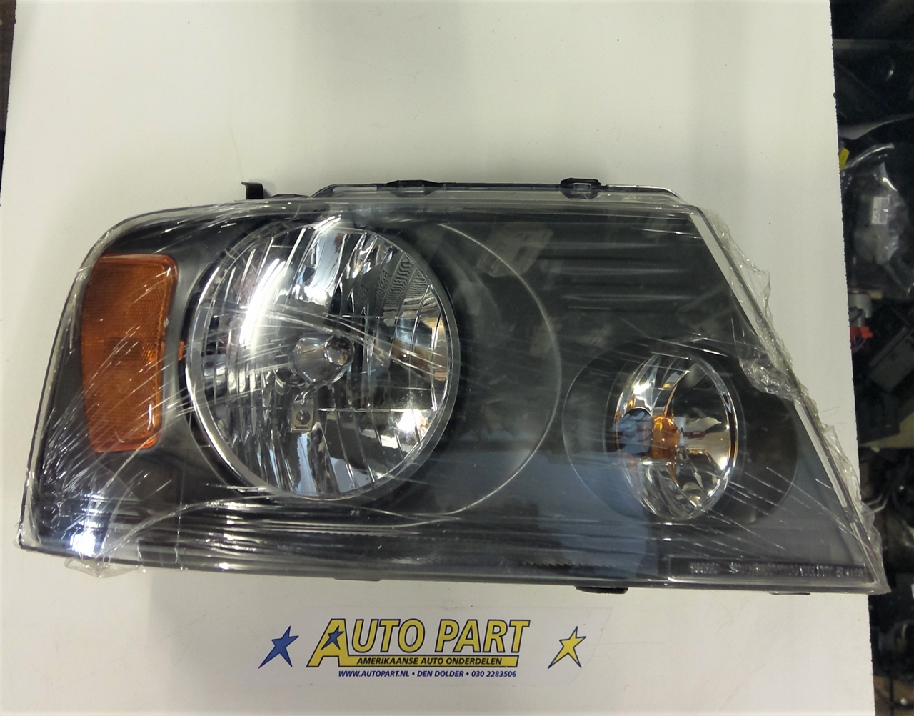 Ford F150 koplamp donker grijs 2004-2008