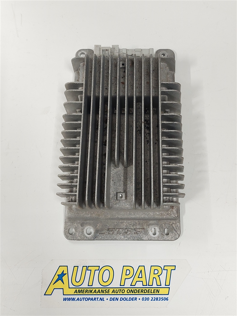 Chevrolet Avalanche audio versterker 2003-2006