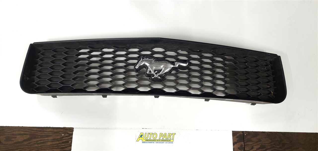 Ford Mustang v6 grille 2005-2009