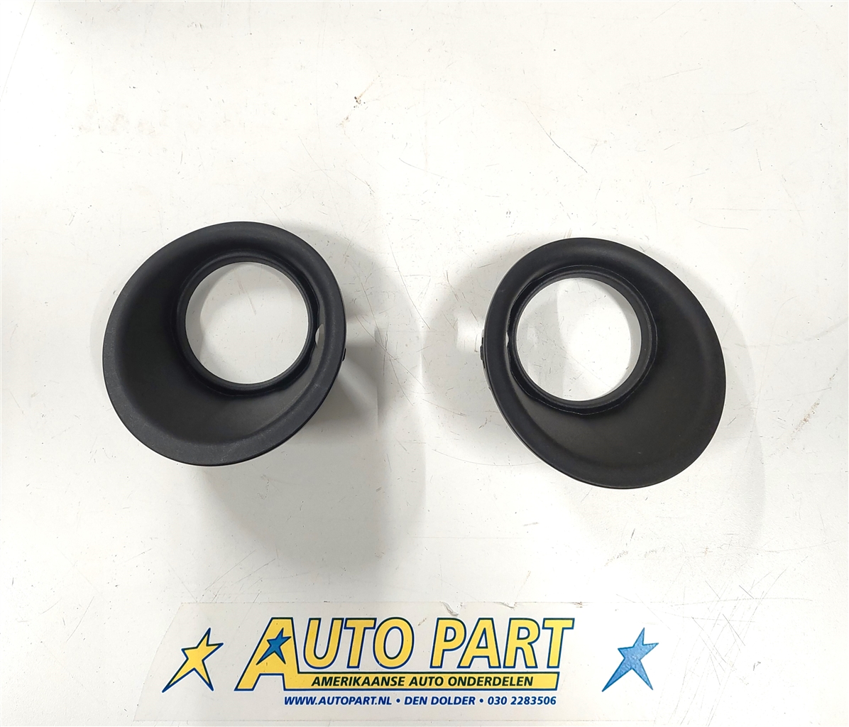 Chevrolet Camaro mistlamp bezel 2014-2015