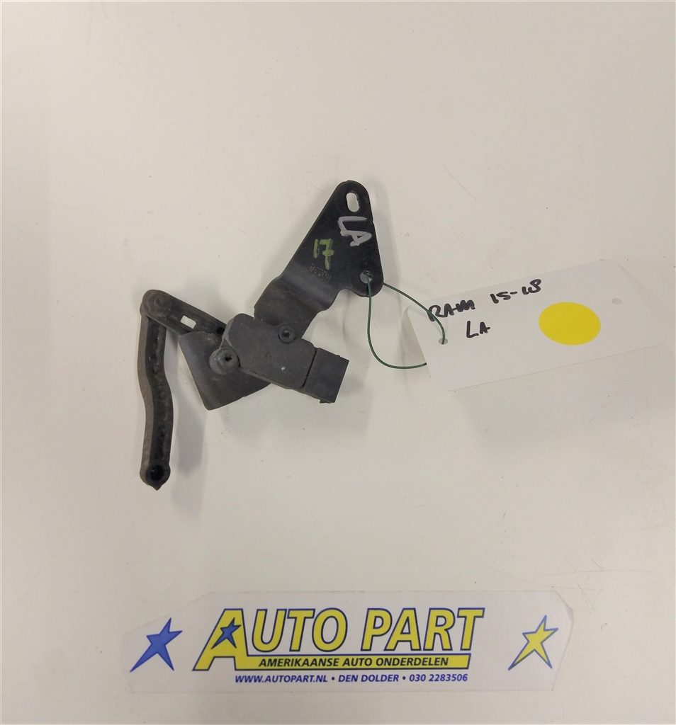 Dodge Ram rijhoogte sensor achterzijde 2015-2018