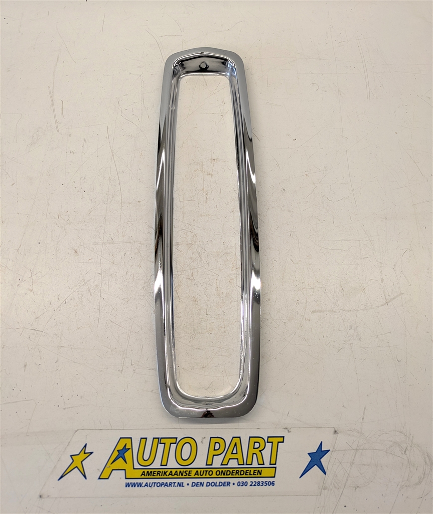 Cadillac Fleetwood Brougham achterlicht bezel 1980-1989