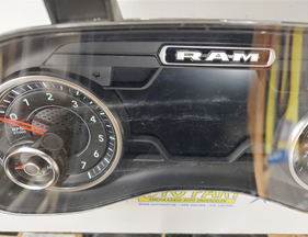 Dodge Ram 1500 dashboard klok 2019-2020