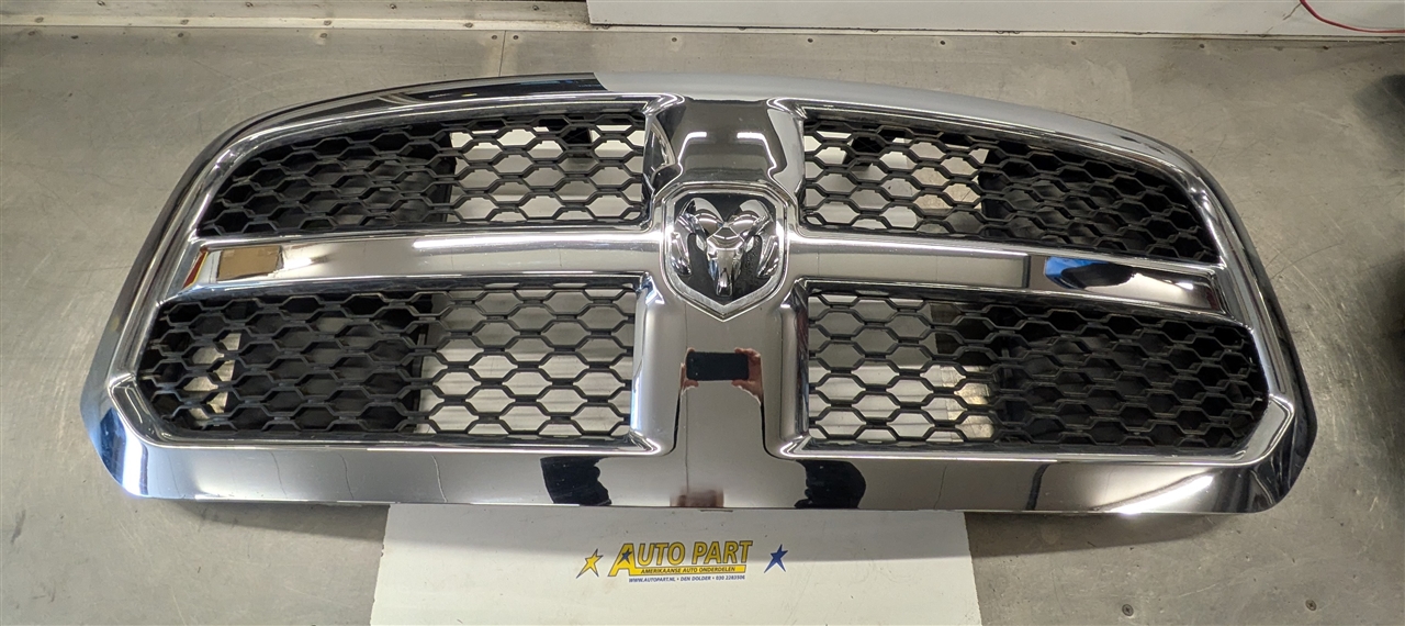 Dodge Ram pickup chroom grille 2013-2018