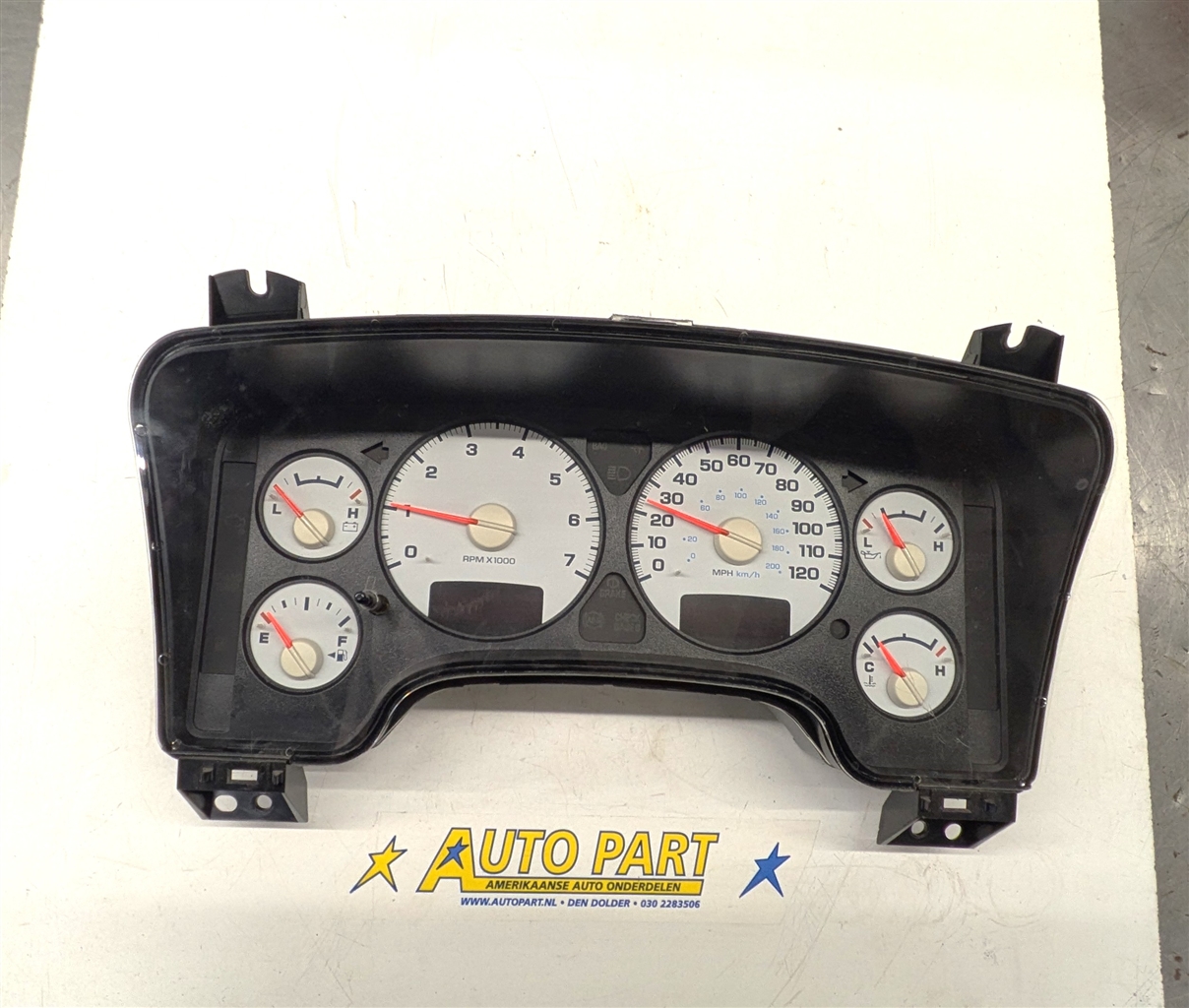 Dodge Ram pickup dashboard klok 2004-2005
