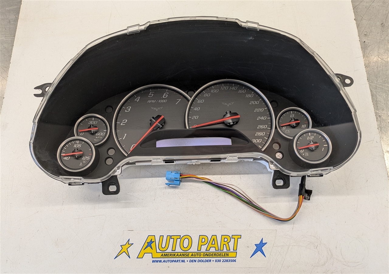 Chevrolet Corvette C6 dashboard klok KM/H 2005